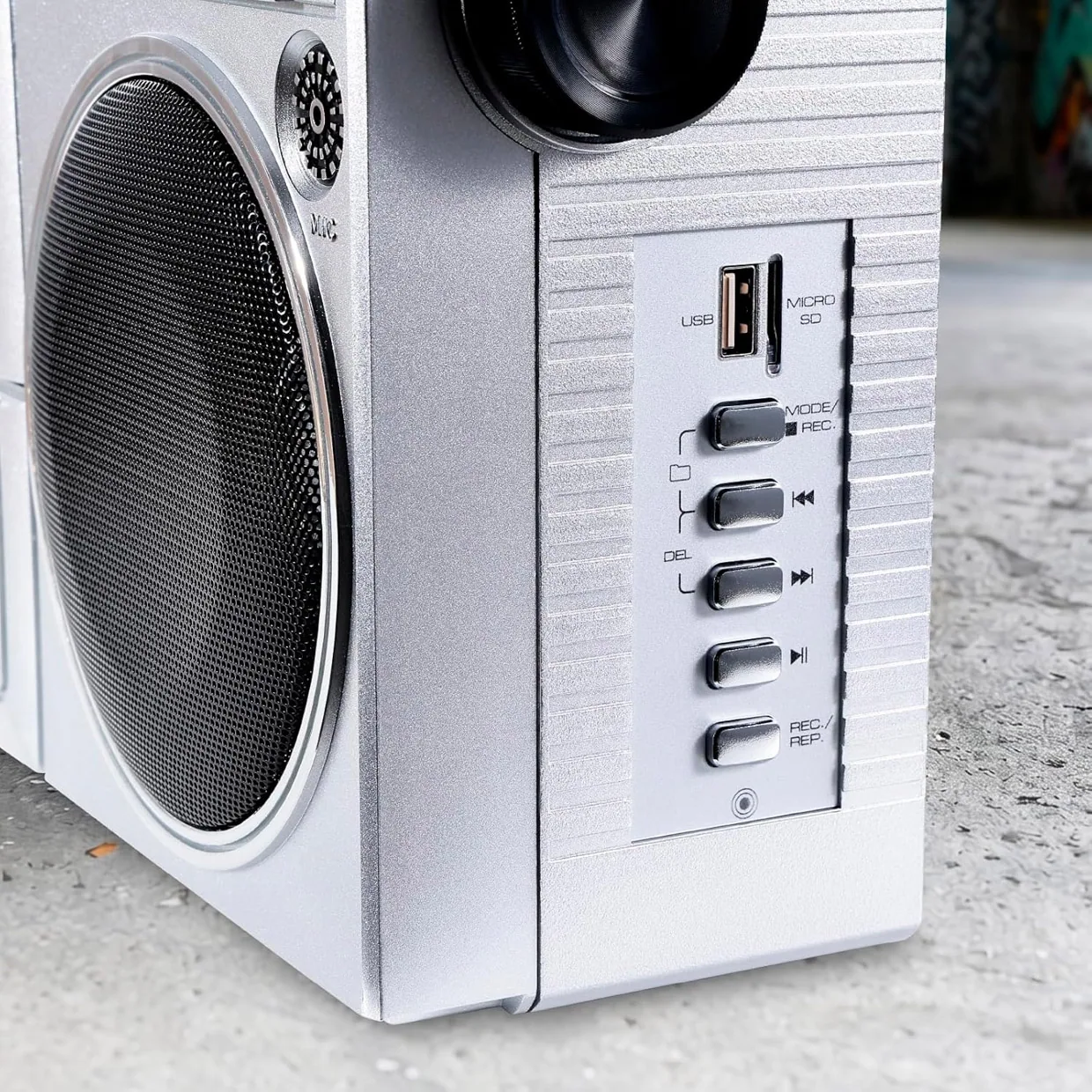aiwa BackTrack Jr Retro Boombox