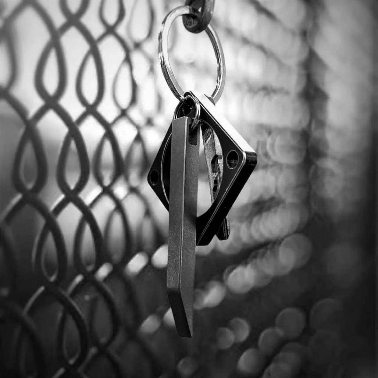The Mighty Bar Keychain Pry Tool