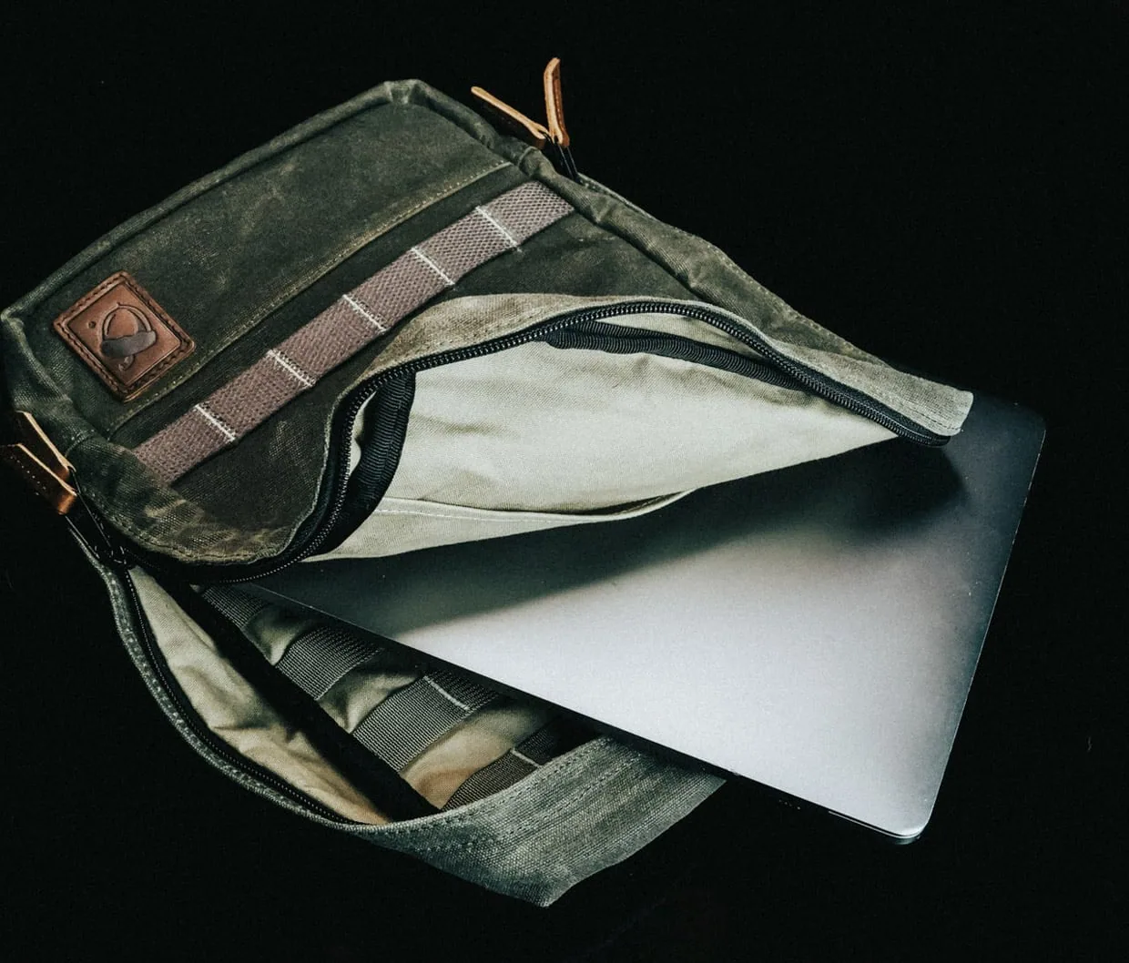 NutSac Sling Plus Bag